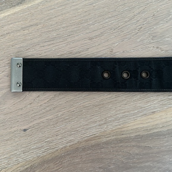 Gucci black canvas belt with silver hardware. Worn once! - Picture 4 of 9